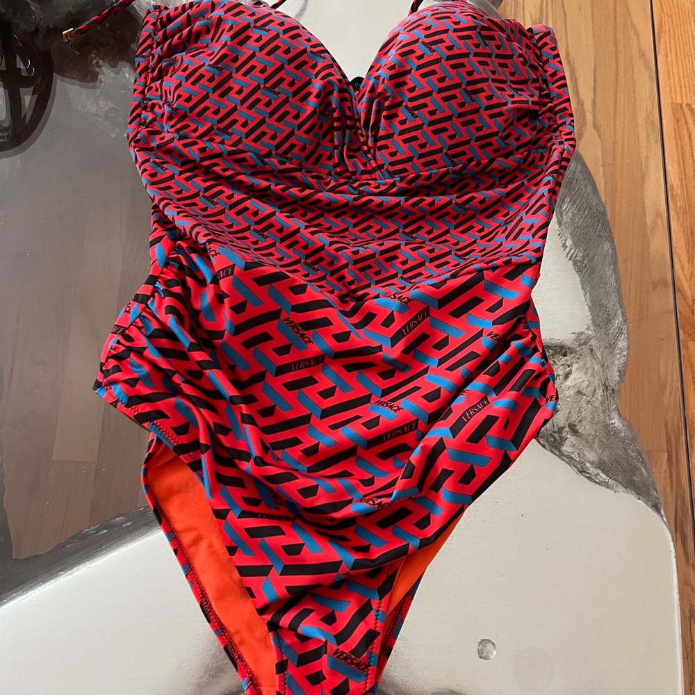 One piece Swim. Size 3/ medium